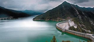 Catalunya reabre el debate sobre el precio del agua en plena abundancia