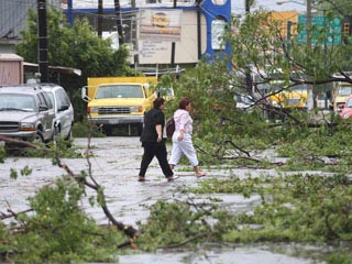 Huracán Alex deja daños en frontera norte y zona centro