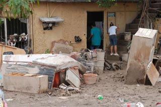 Incomunicados, sin agua ni luz miles de personas en Tamaulipas