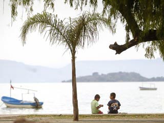 Chapala, a 1 cm de alcanzar recuperación total de 2009