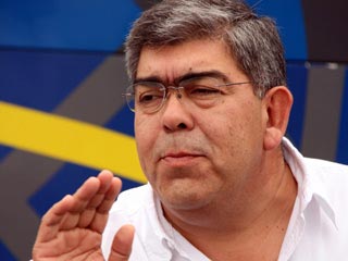 El río Lerma está hasta el límite