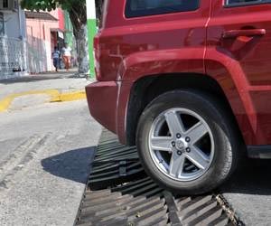 Provocan fugas desperdicio de cientos de litros de agua