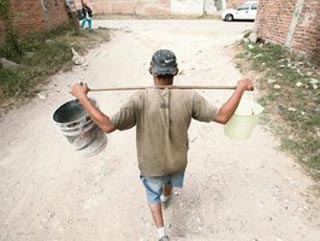 Prometen agua para 80 colonias más en 2011