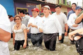 Lluvias no dan tregua a pueblos anegados