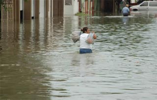 Continuará Matamoros bajo el agua, al menos por 36 horas más