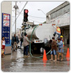 Ininterrumpida labor municipal para retirar agua de las calles
