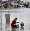 Japón evacua a más de 100.000 personas por las inundaciones