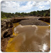 Mineras se beben el agua de 3.2 millones