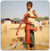 La crisis del agua golpea a los refugiados rohinyás en Bangladesh